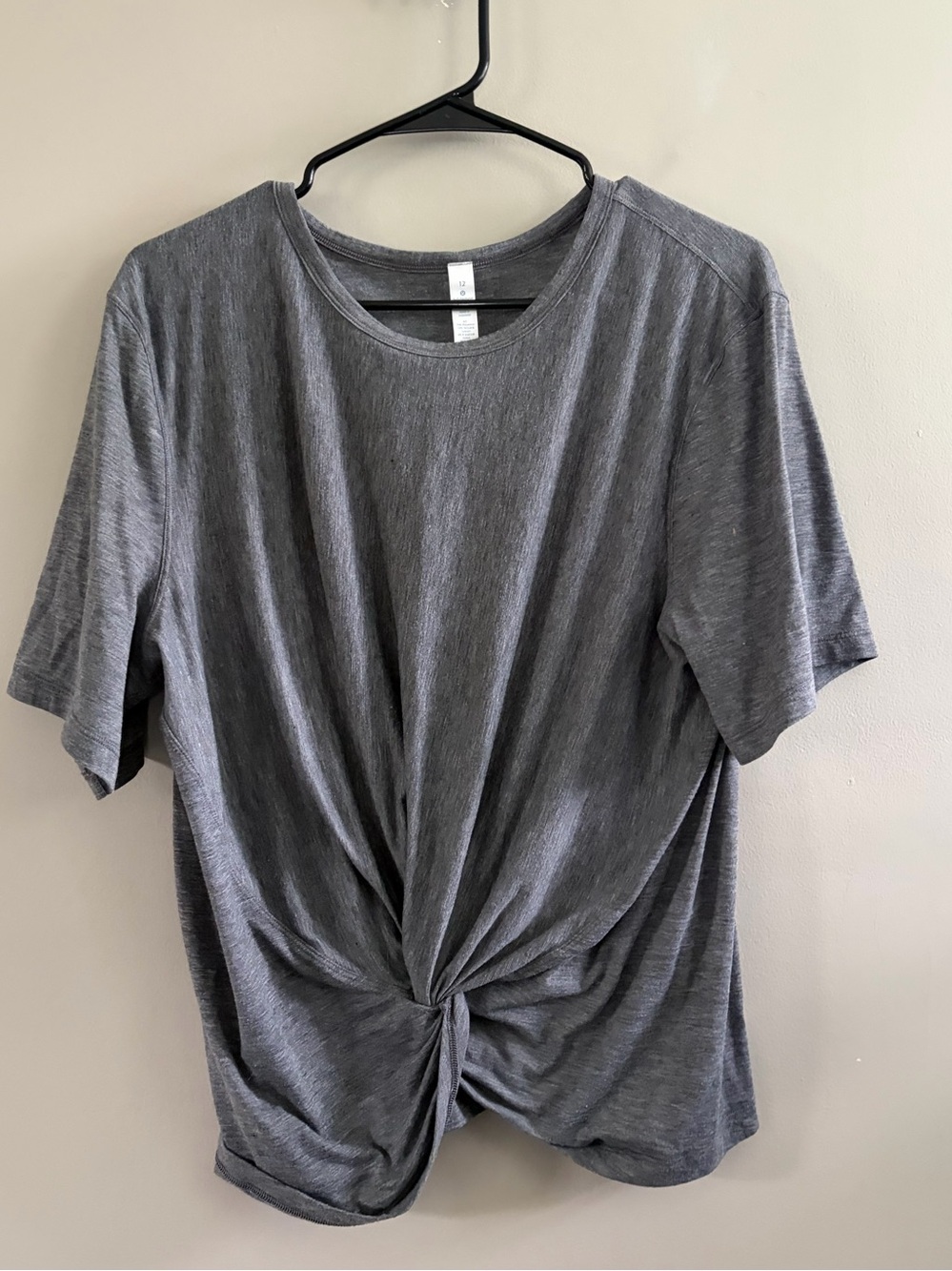Lululemon Crescent Tee *Silver grey Size 12 - Picture 4 of 8